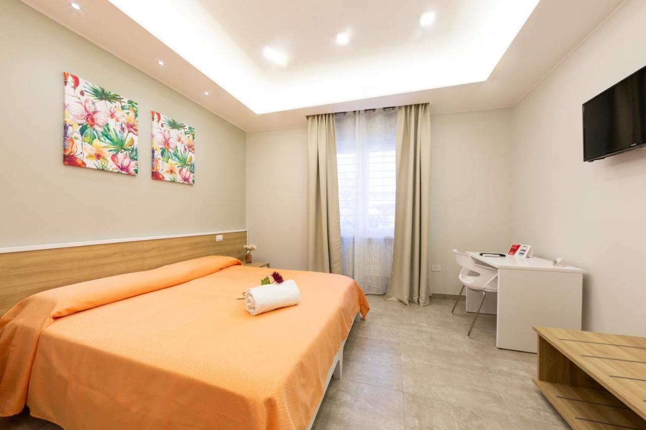 Double or Twin Room Private Bathroom