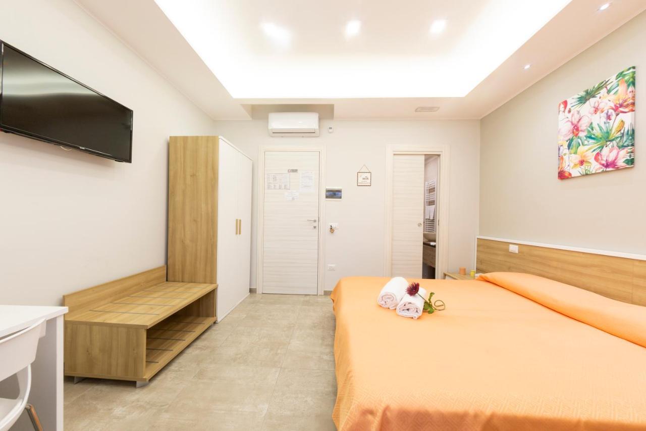 Double or Twin Room Private Bathroom